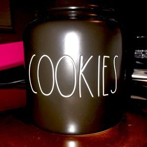 New Rae Dunn Cookie Jar - Black